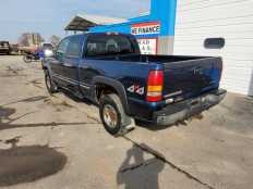 2001 Chevy Silverado 2500----$4432